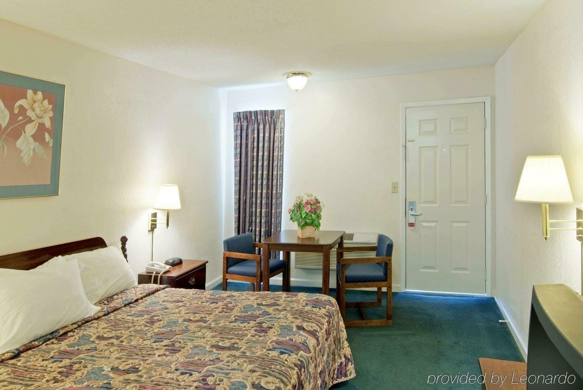 Travel Inn Of Буфорд Номер фото